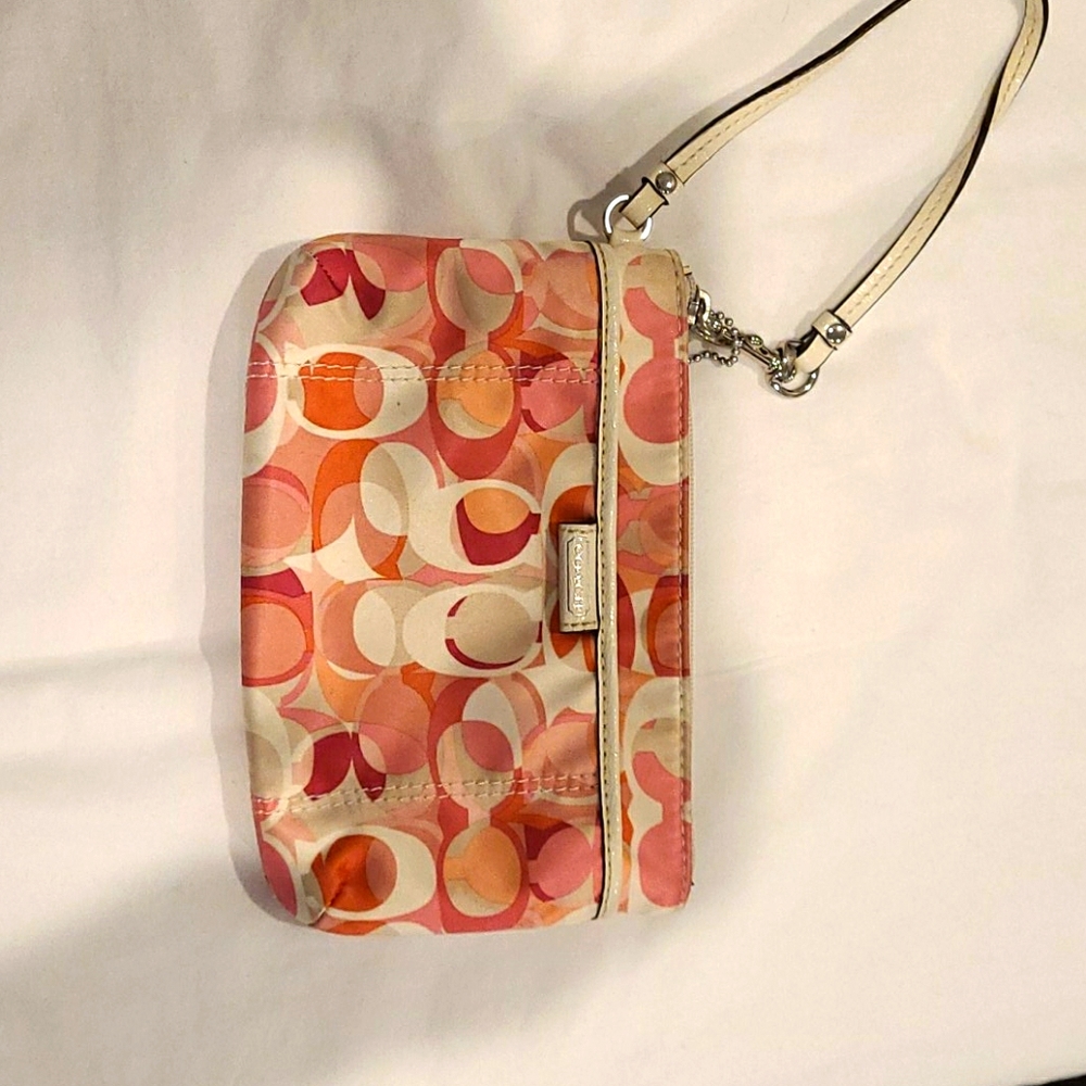 Wristlet